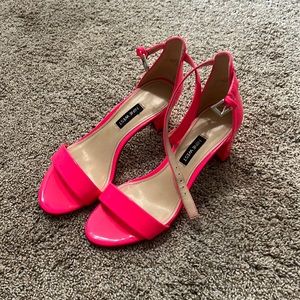 hot pink heels size 6.5